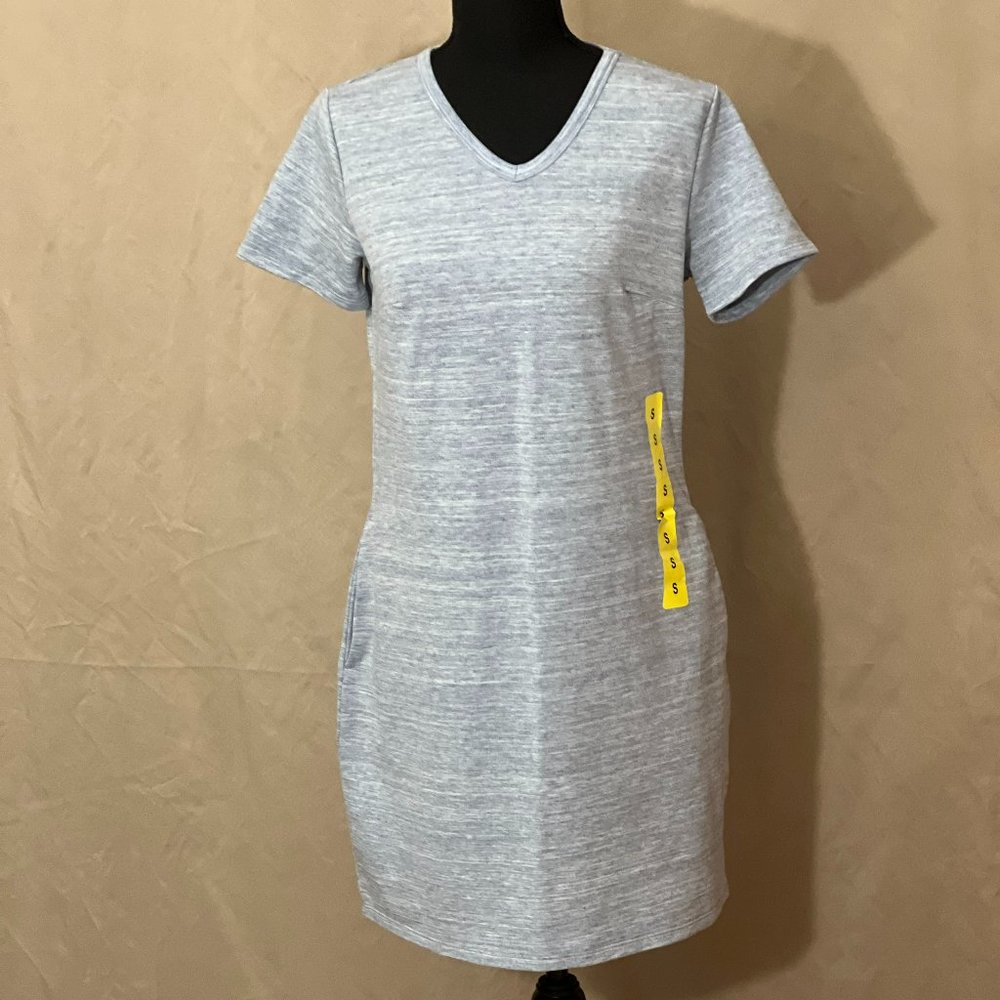 32 Degrees Cool Women's V-neck, short sleeve blue dress, pullover Size Small